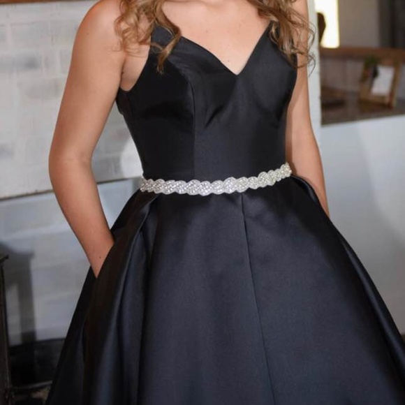 Prom/Homecoming Dress - Picture 1 of 6